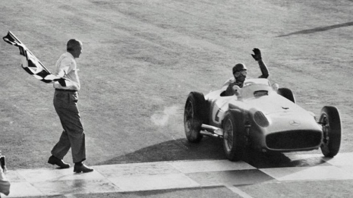 Fangio sacré meilleur pilote de tous les temps devant Prost et Alonso